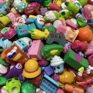 Shopkins Random Lot of 50 - Seasons 1 2 3 4 5 6 7 8 Commons Rares NO DUPLICATES.